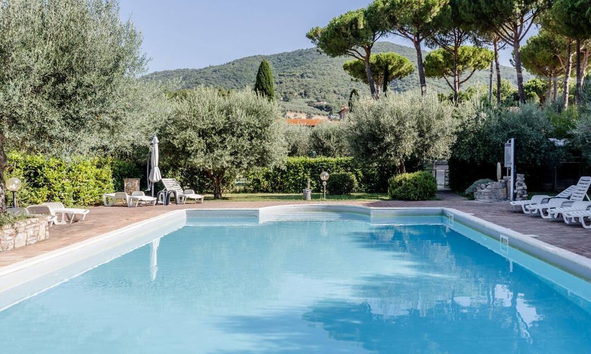 Passignano sul Trasimeno Apartment | GuestHost - Cozy 50m2 apartment equipped with all comforts, ideal for two people, located on the second floor of a renovated farmhouse (stairs to access it).The accommodation is located inside a former oil mill and offers its guests many shared services: