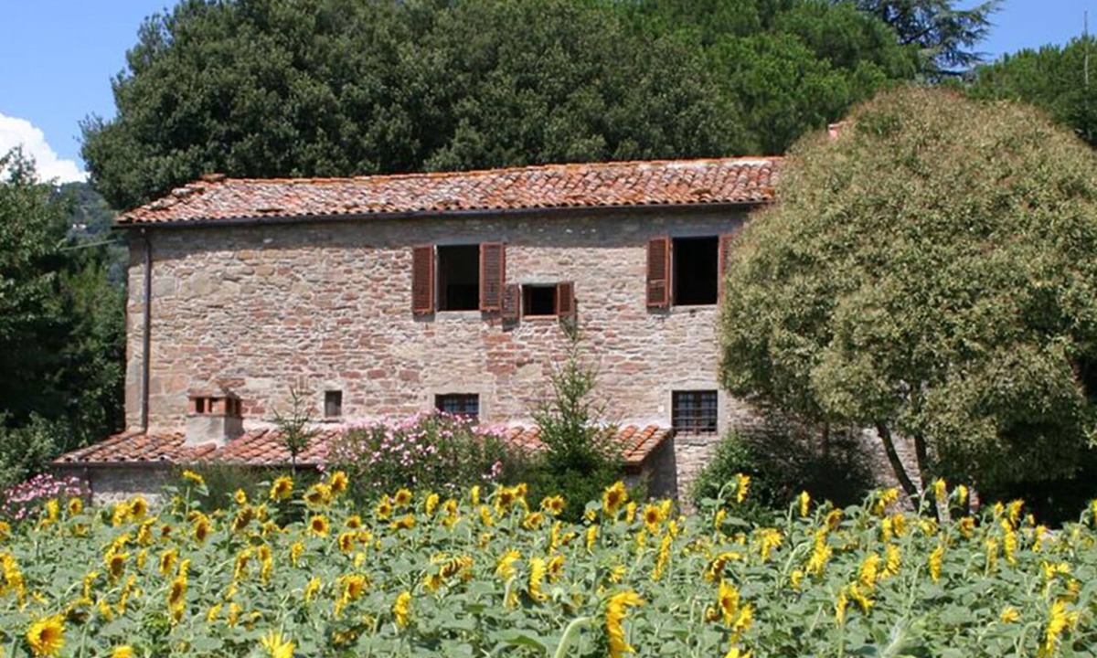 Casorbica-Salcotto Villa | Historic 14th Century Church Villa with Private Pool in vineyard near Cortona