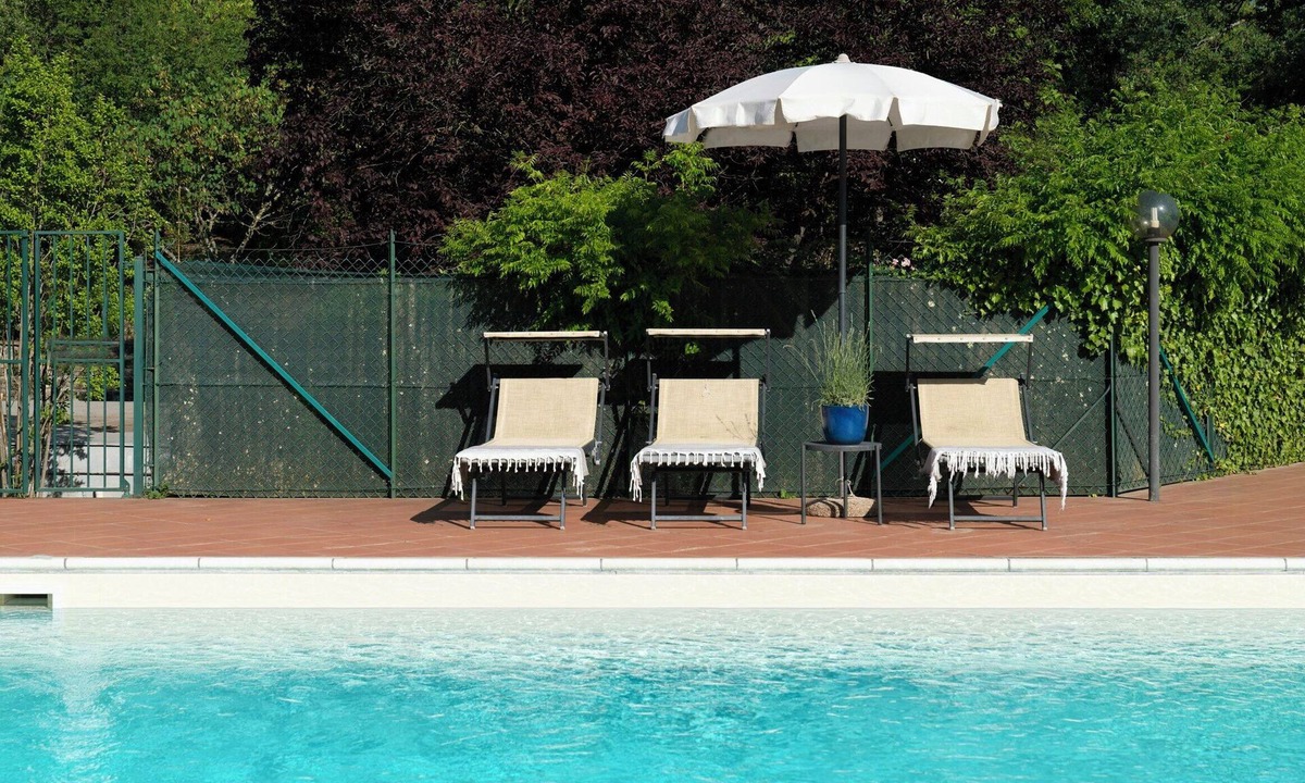 Arezzo Apartment | Historic house among Tuscan vineyards and olives