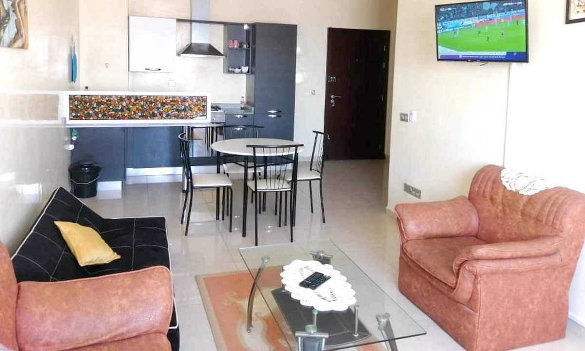 Cite Al Mohammadi Apartment | Homerez - Appartement 5 km away from the beach for 4 ppl. with shared pool