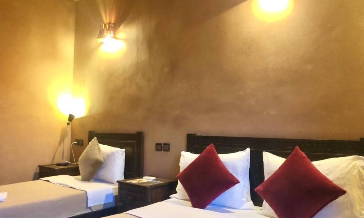 Nekob Bed & Breakfast | Kasbah Ennakb - Triple Room with City View 2