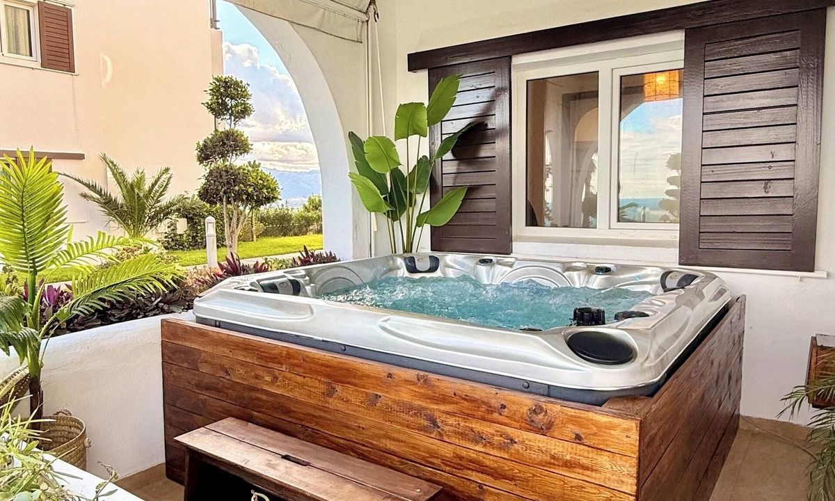 Mallalienne Apartment | La Belle Vue SPA JACUZZI, SEA & MONTAGE