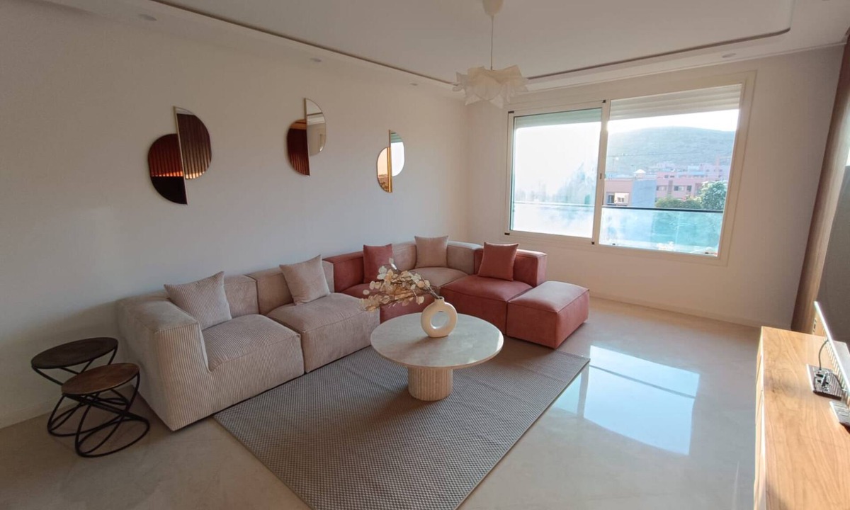 Camp El Ghoul Apartment | Les 3 Collines: modern 96m² with view of Gueliz
