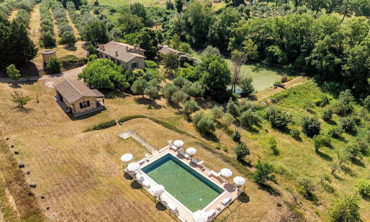 Lidarno House | Lovely apartment in villa with WIFI, A/C, pool, TV, patio, pets allowed and panoramic view