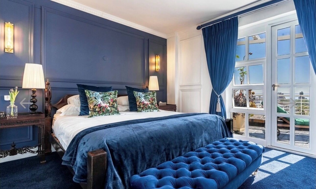 Cape Town Apartment | Luxurious 3-bedroom Apartment With Ocean Views in Cape Town