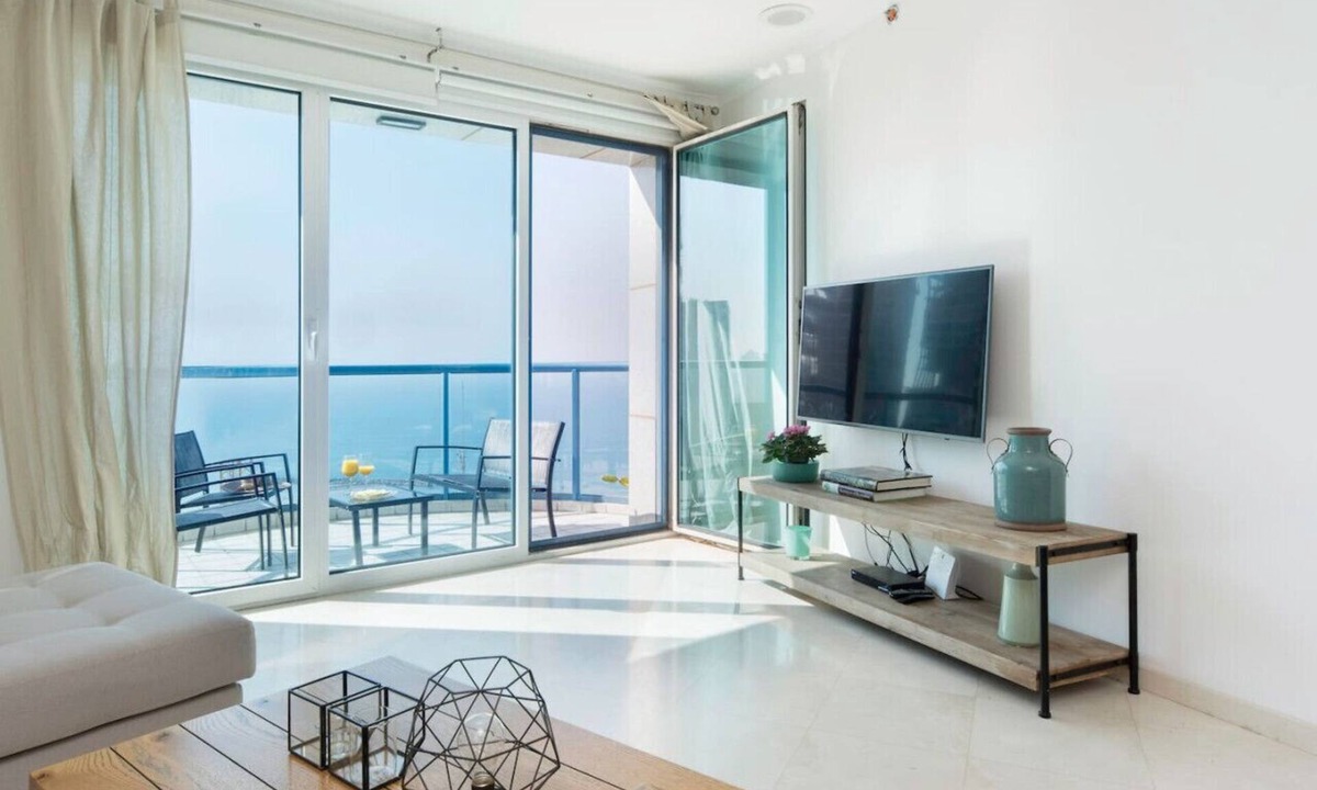 Tel Aviv Promenade Apartment | Luxurious 90sqm 2BR Beach Front