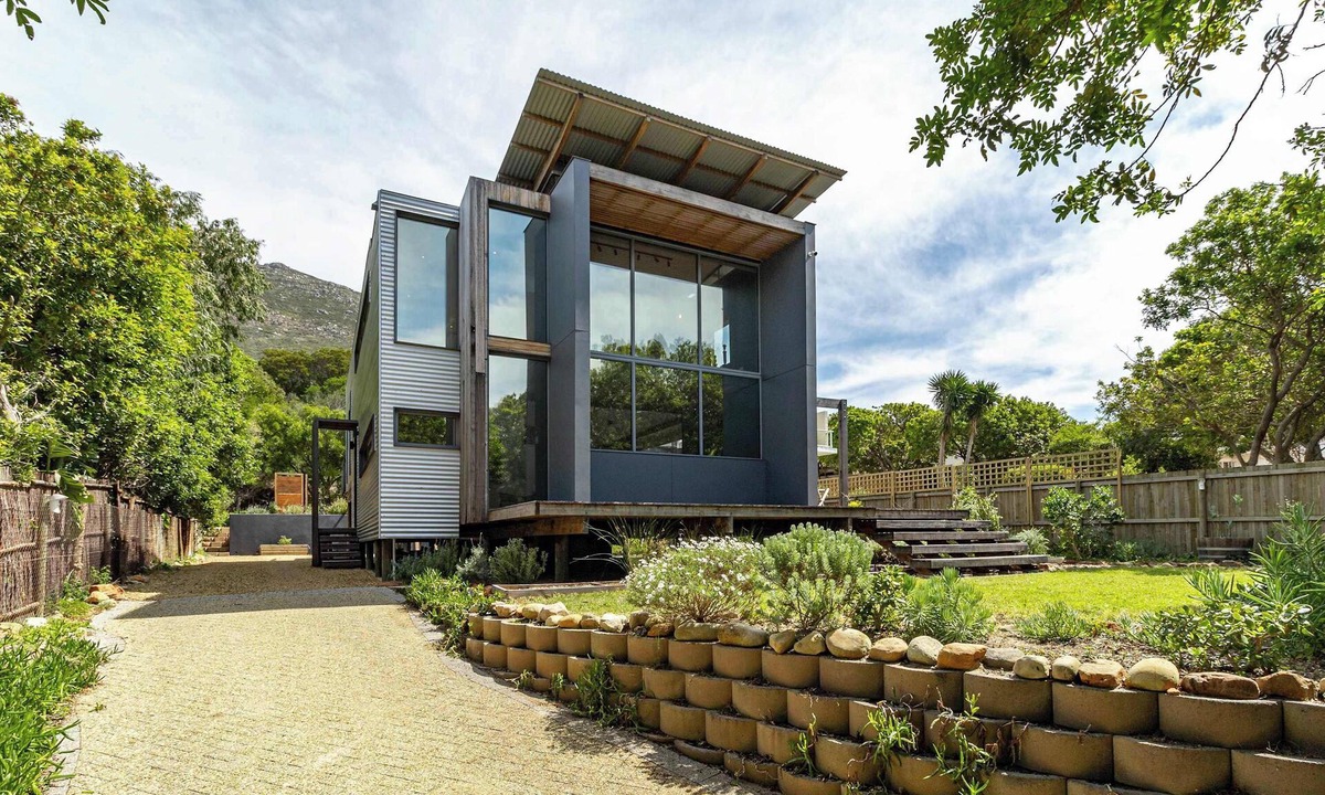 Helgarda Estate House | Luxury Eco Haven with Garden Cottage - Hout Bay