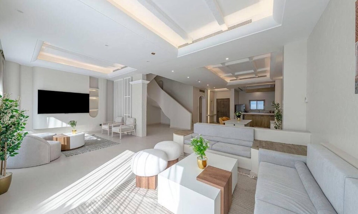 King Abdul Aziz Road Villa | Mabat Jasmine Greek Villa 4BR 583 Villa2