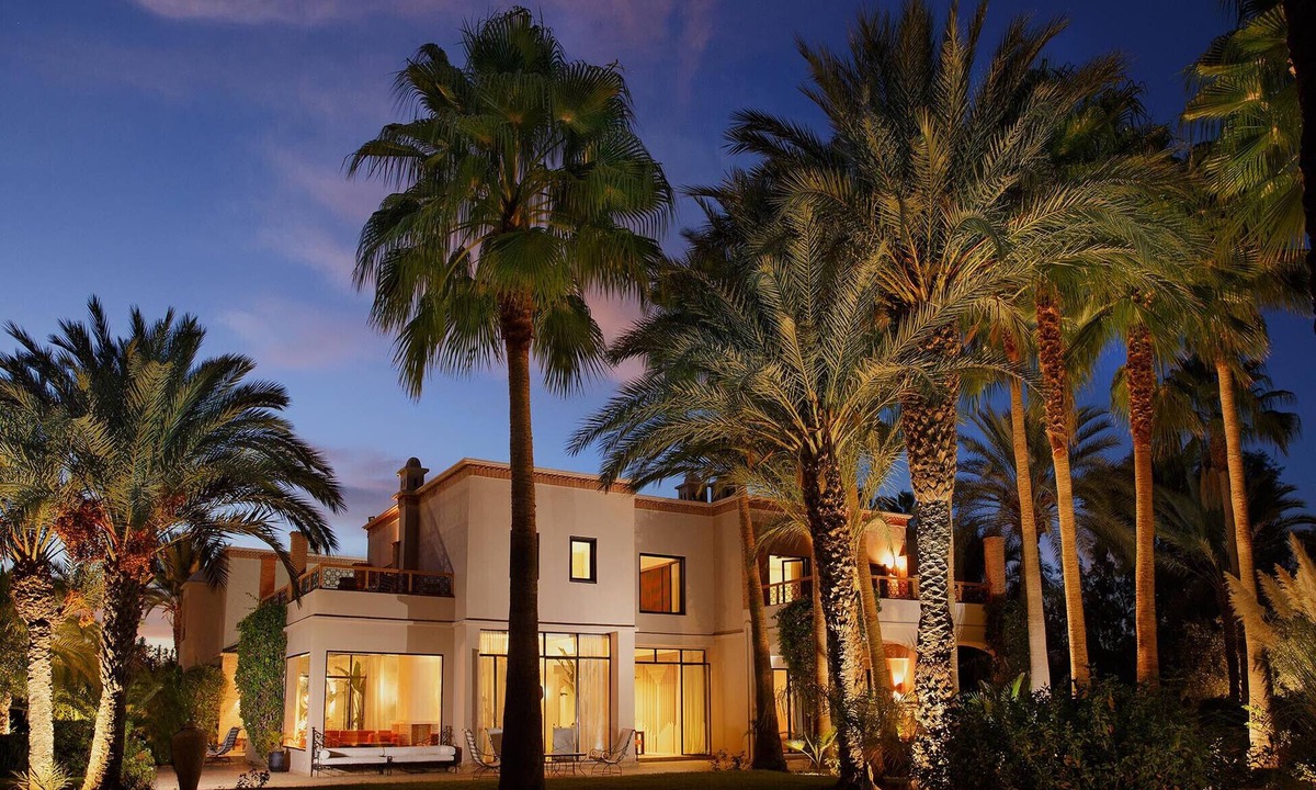 El Aggada Villa | MAGGY ROSE - Contemporary Elegance: 8 Bedrooms, Heated Pool, and Jacuzzi Bliss