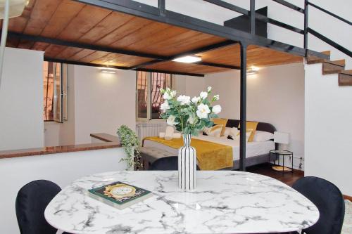 Esquilino Apartment | Maison Florienne