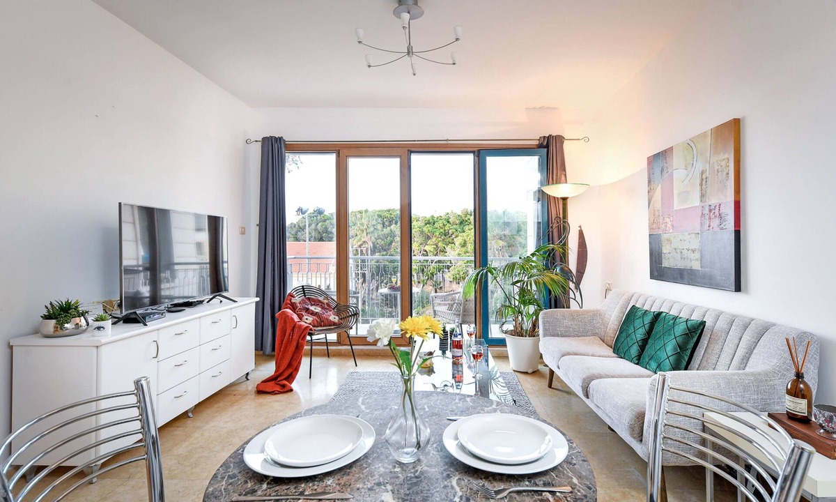 Jaffa Condo | Mamad Deluxe 2BR Apt w Pool in Historical Jaffa