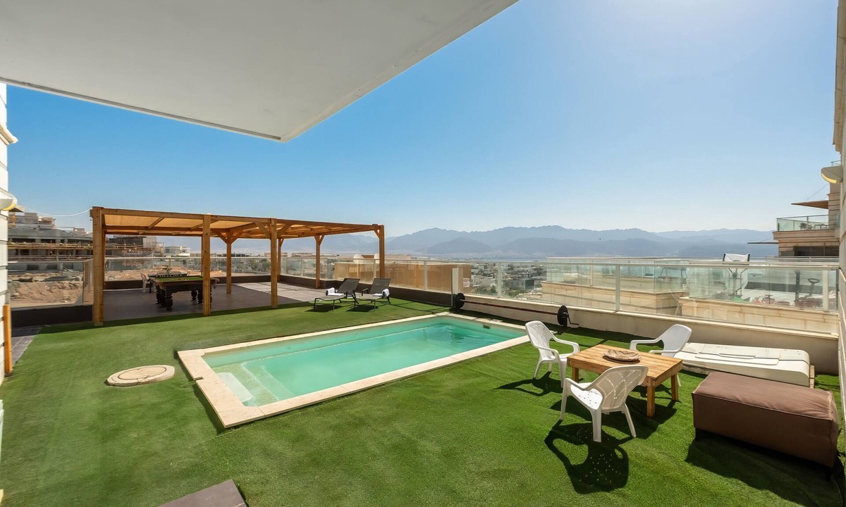 Eilat Apartment | Mamad Sunny Rooftop Poolside Apt Panoramic Views