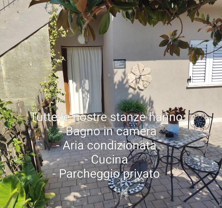 Foligno Apartment | Marco - camere con bagno privato vicino al centro