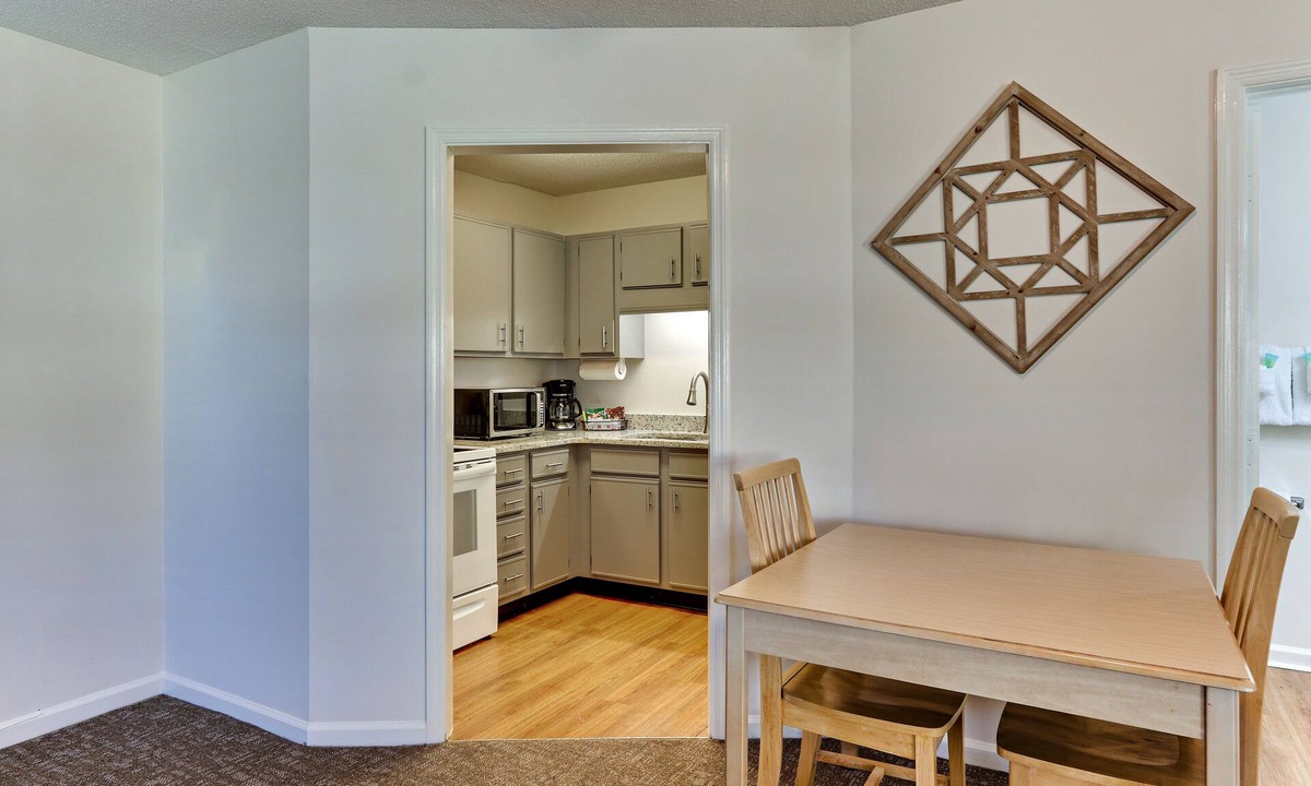 Kingsland Hotel | Mariners Suites