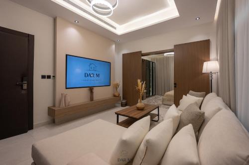 King Abdul Aziz Road Apartment | Modern Luxury 1BR 75 Smart TV Smart Self Check-in