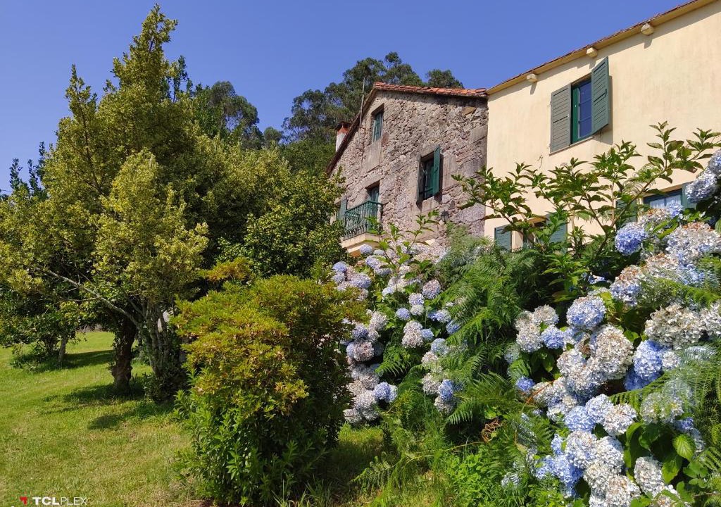 Outes House | O Lughar Dabaixo Fogar Natural
