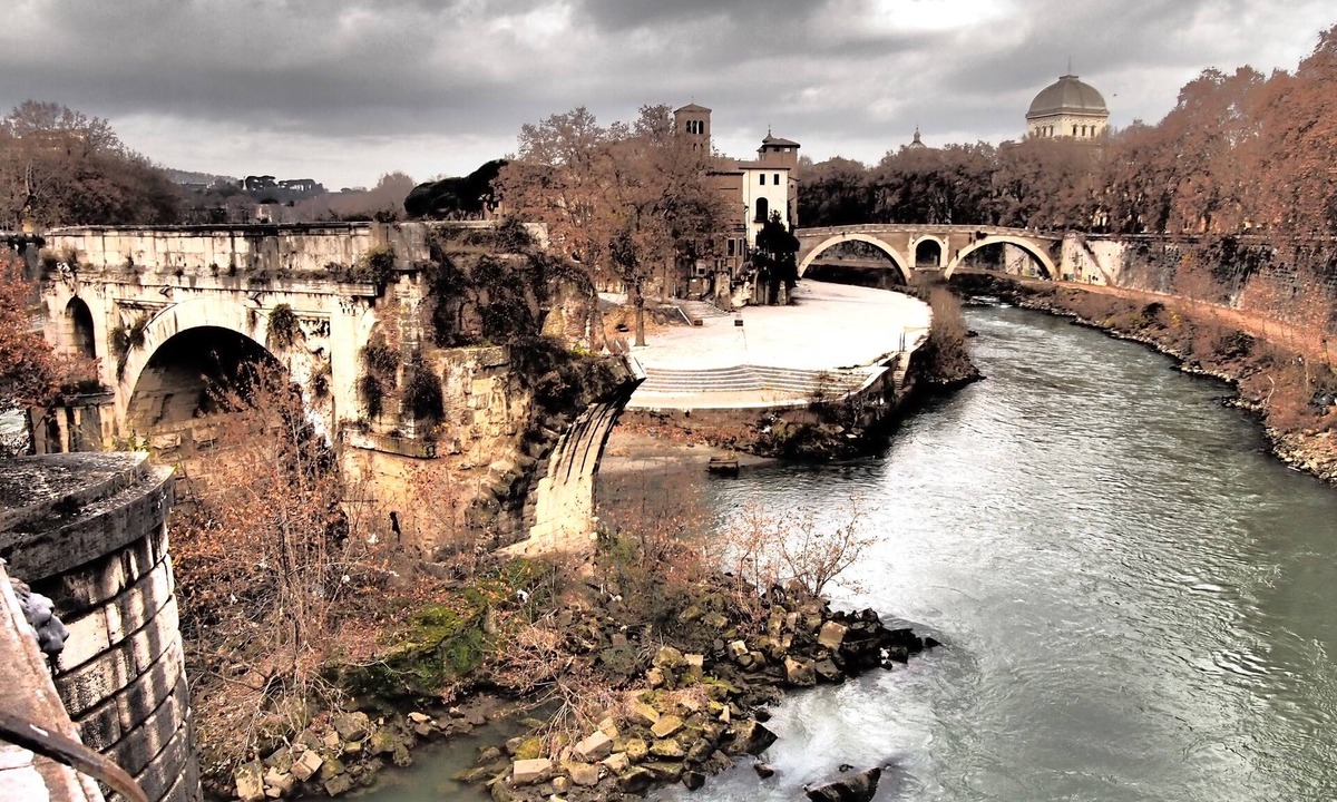Rione XI Sant'Angelo Apartment | Old Rome upscale 4 BR 3 BA, two serviced terraces, winter garden, amazing views