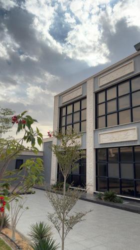 Buraydah Villa | Over lock