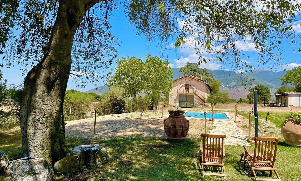 Poreta House | PORETA BIOFARM/SPOLETO CENTRE 5 KMS/SLPS 8/SHOPS, BARS ETC 1 KM/ROME 1 HR/WIFI