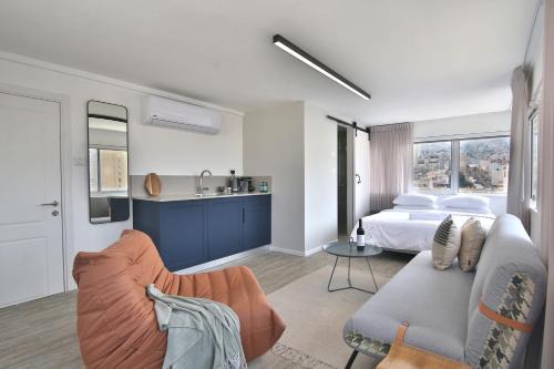 Haifa Apartment | ROOFTOP 42 - Studio