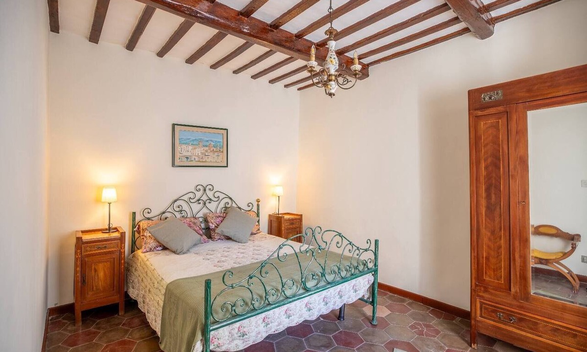 Petrignano Apartment | Room of Light close to Assisi