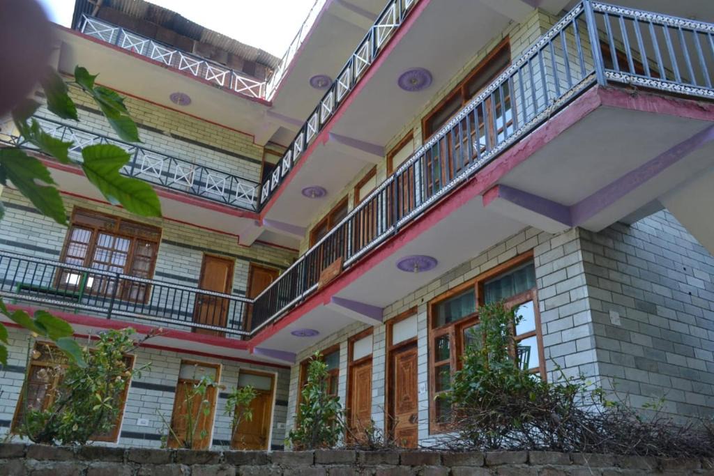 Old Manali Bed & Breakfast | Saraswati Inn