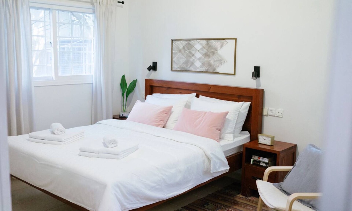 Old North Apartment | Serene and peaceful yet in the heart Tel Aviv's best neighborhood