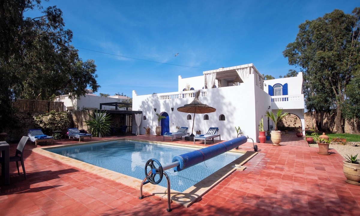 Essaouira Villa | Spacious, comfortable air-conditioned villa for 8 people with swimming pool and private parking lot