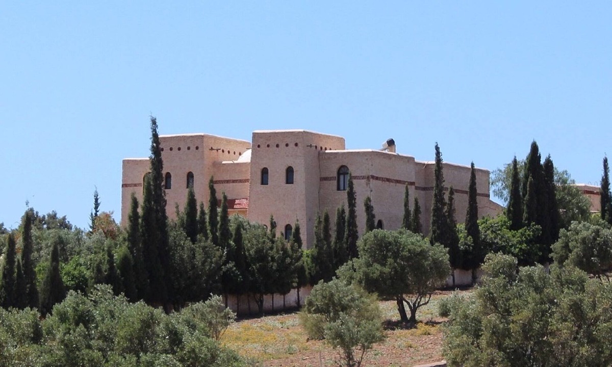Bou Mkila House | Splendid villa with SPA, swimming pool, jacuzzi, tennis court and yoga room