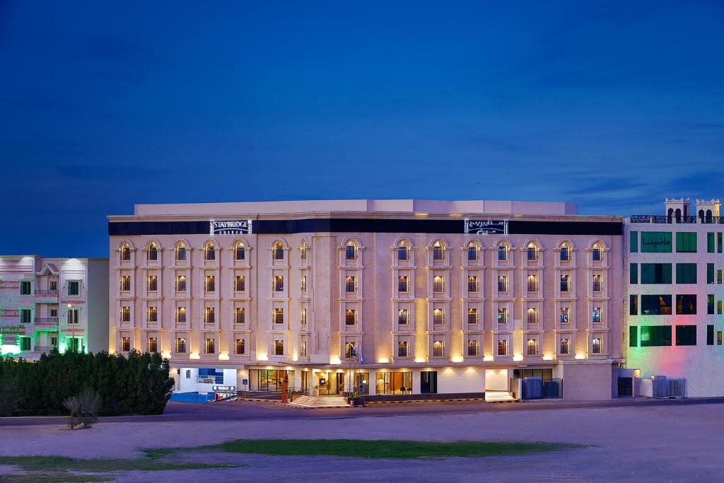 Al Ulaya Hotel | Staybridge Suites - Al Khobar City by IHG