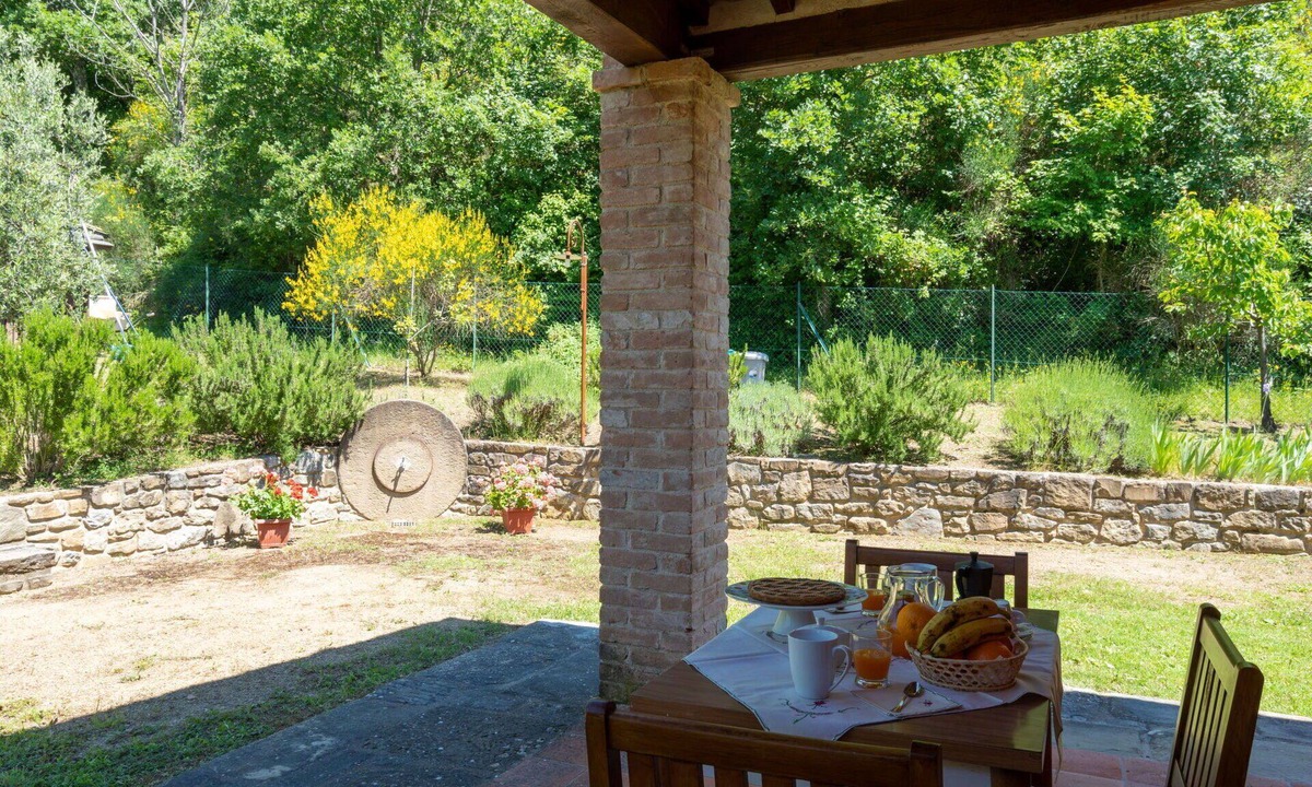 Castiglion Fiorentino House | Stunning private villa for 3 people with WIFI, private pool, TV, terrace and pets allowed