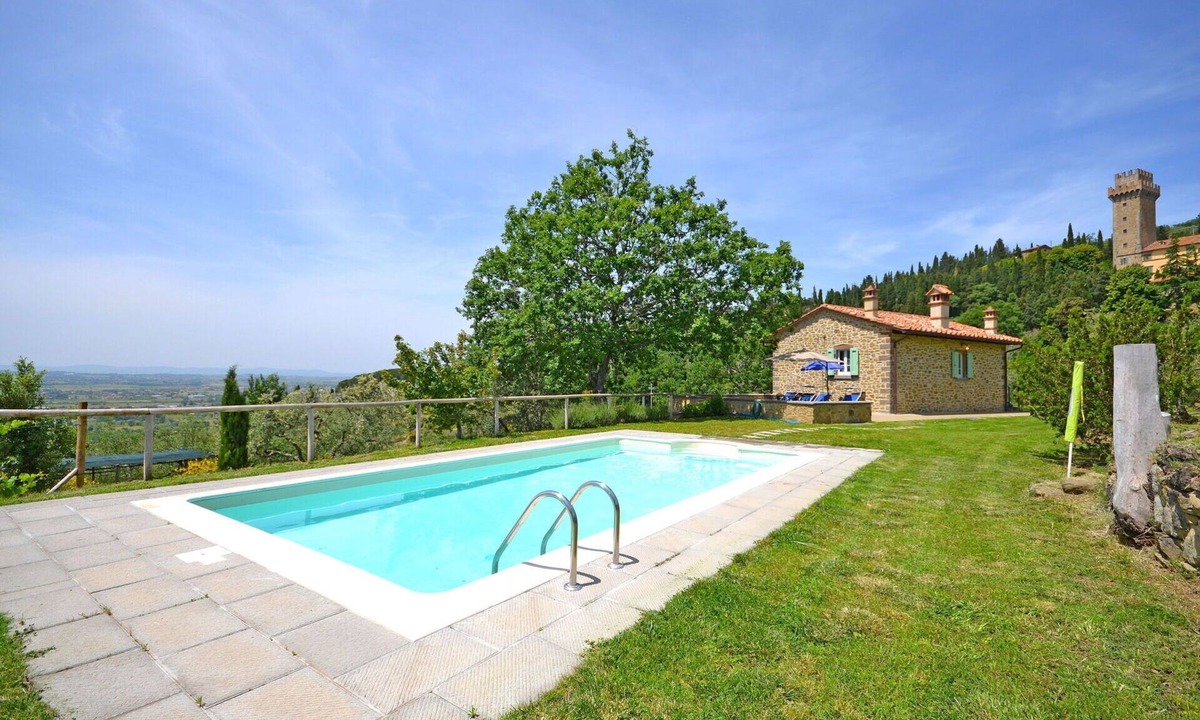 Cortona Villa | Stunning private villa with A/C, private pool, WIFI, TV, terrace, panoramic view, close to Cortona