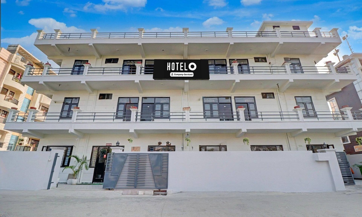 Dehradun House | Super Hotel O Shimla Bypass Road ISBT