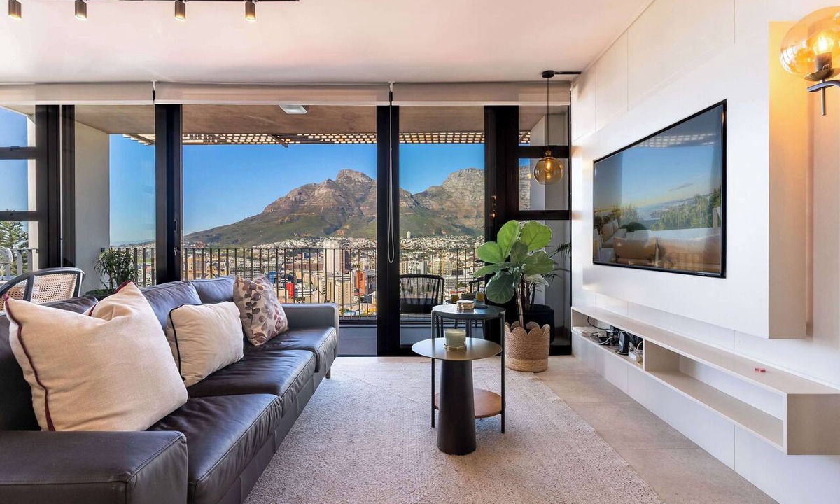 Schotsche Kloof Apartment | The Aerie Penthouse - Bo-Kaap, Stunning Views