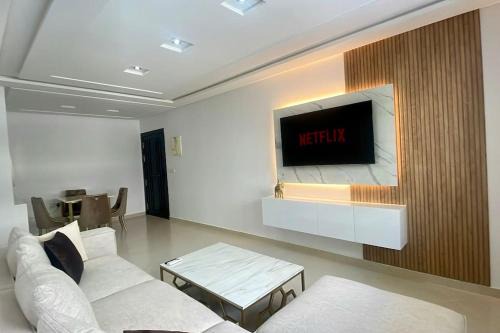 Malabata Apartment | The Peaceful Pavilion - 3 BR & Balcony Views