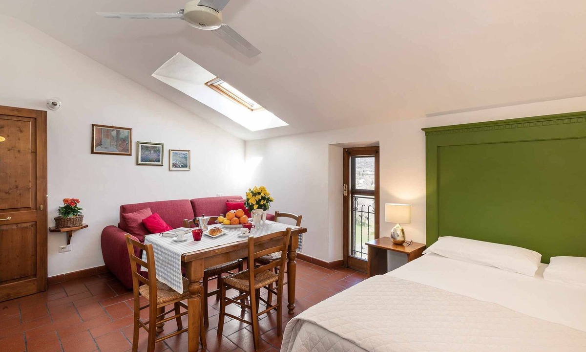 Spello Apartment | Topazio studio flat with valley view