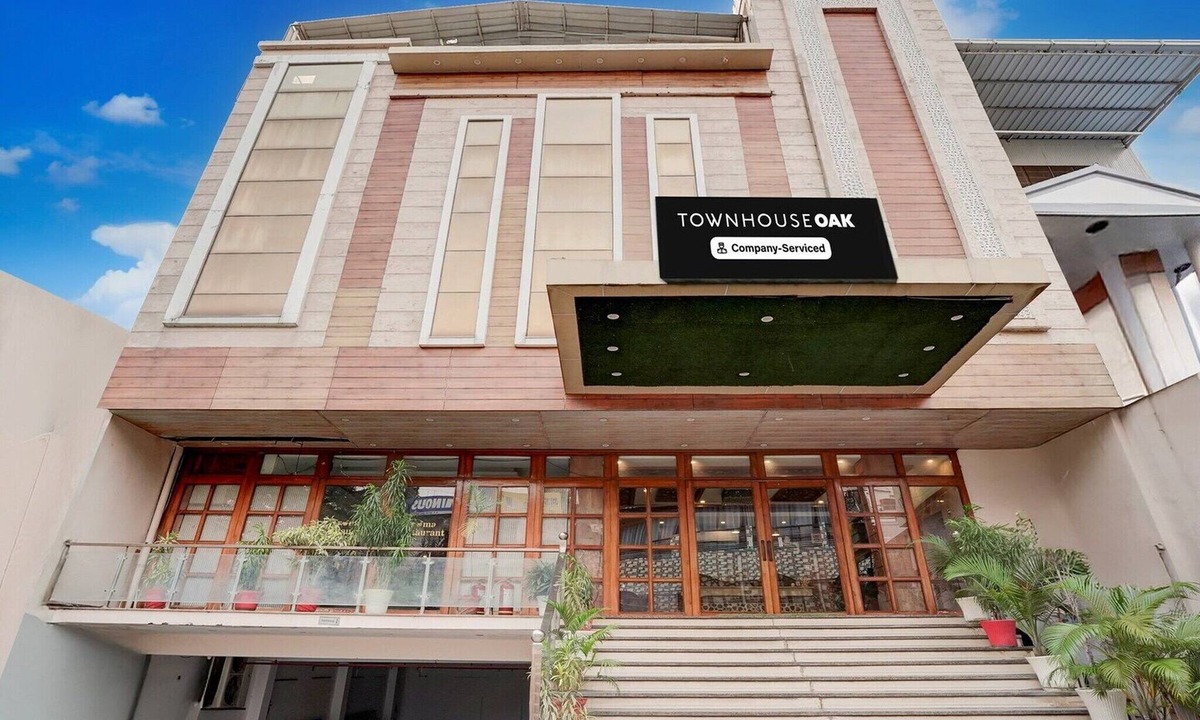 Dehradun House | Townhouse Oak Dehradun Court