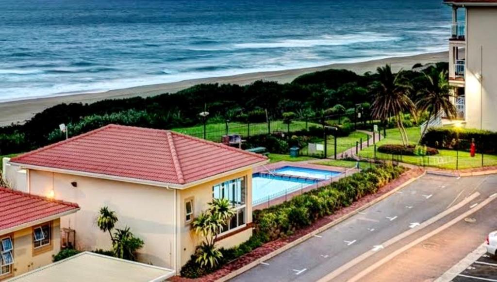 Illovo Beach Apartment | Views @ 31