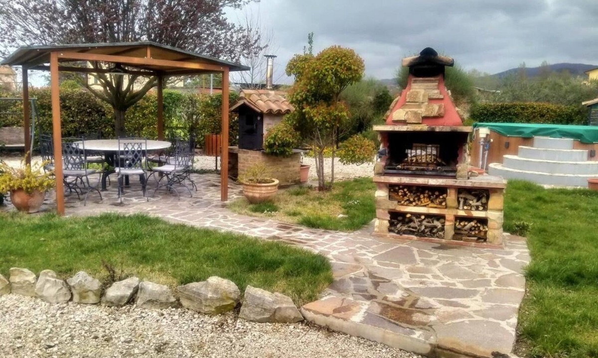 Tordibetto Apartment | Villa a stone's throw from Assisi with pool and barbecue, for a relaxing stay