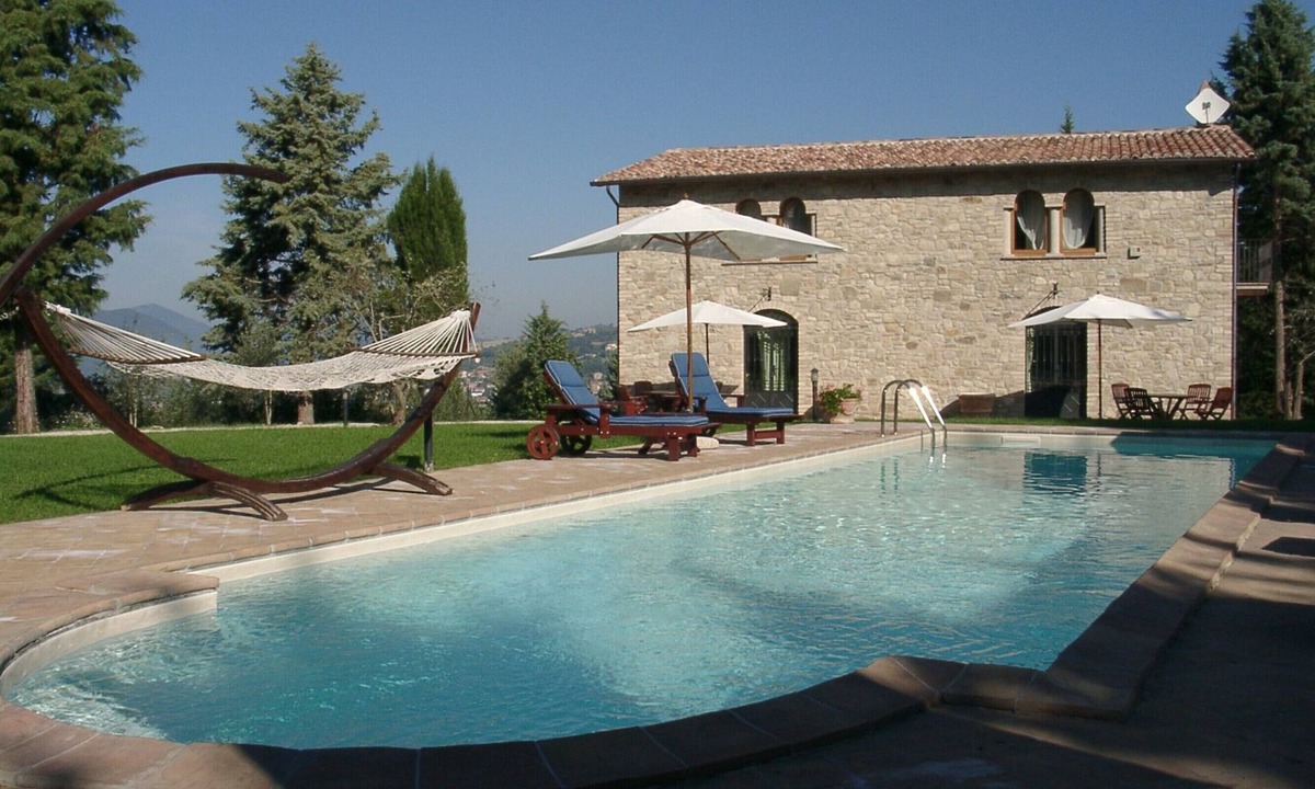 Ramazzano Villa | VILLA CASOLARE 4 bedroom villa with panoramic pool close to Perugia Gubbio Assis