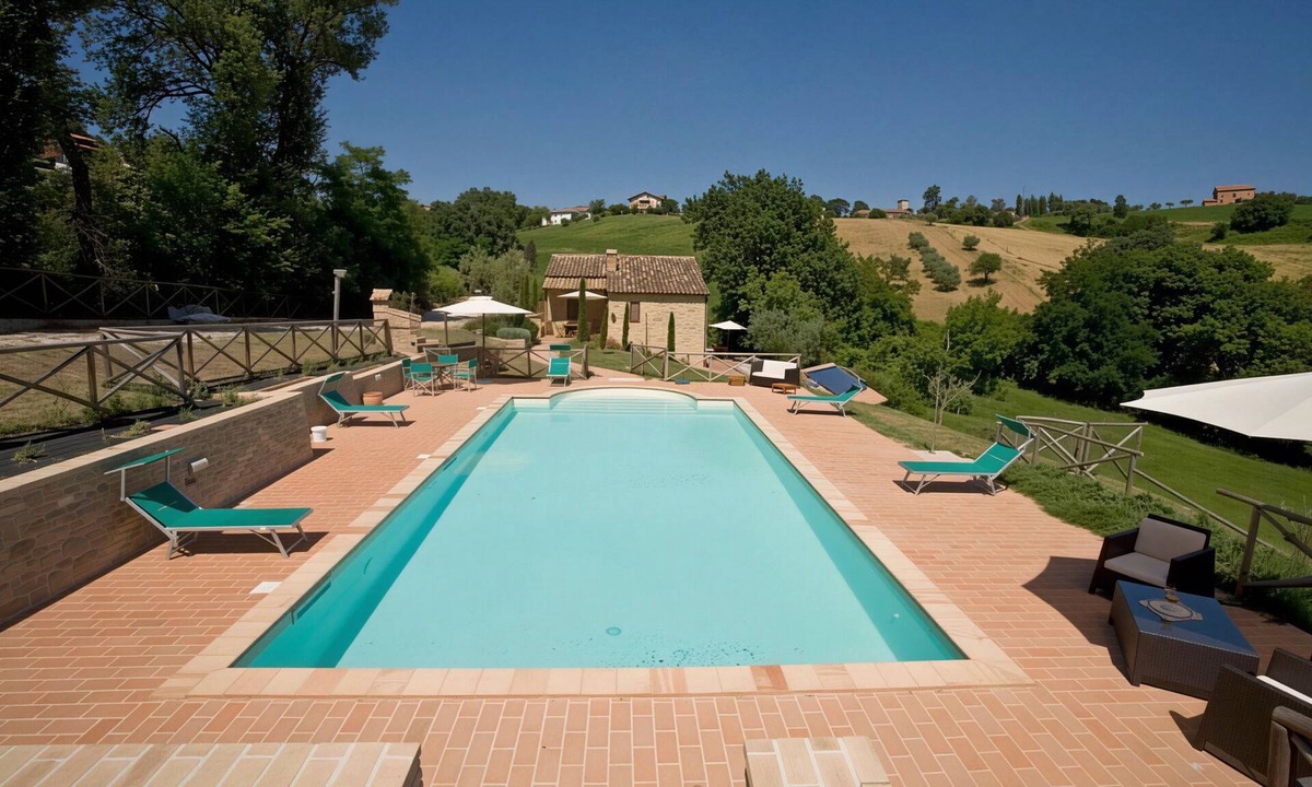 SantʼAngelo in Pontano Villa | VILLA IL RIGOGOLO - Private Pool in the Hills of the Marche Region