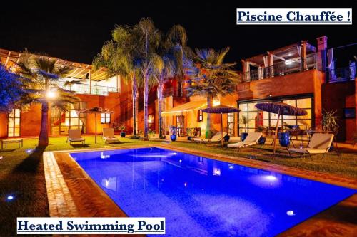 Sidi Abdallah Ghiat Villa | Villa Scil de luxe, Piscine chauffée, 3 Suites, Hamam, Jacuzzi extérieur, Bar détente avec Billard, salle de sport, service Baby Sitter, option gouvernante, vue sur l'Atlas, Parkings Privé, Pas de Vis à Vis !