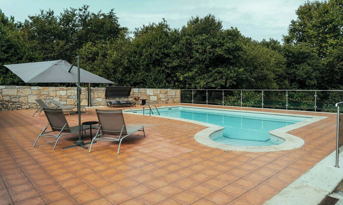 Vilagarcia de Arousa House | Villa with private river in Vilagarcía, Galicia