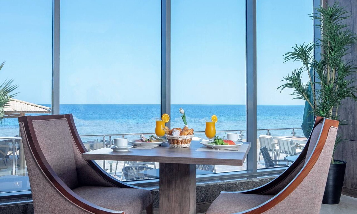 Umluj Hotel | Waves Hotel