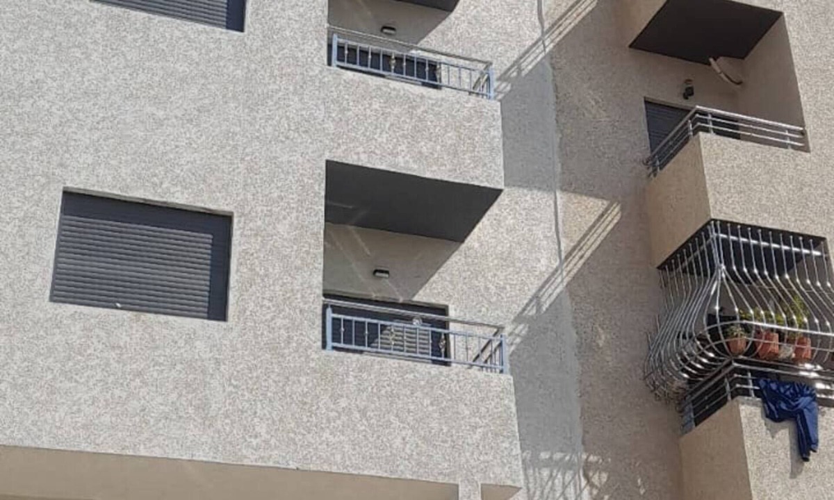 Deroua House | Welcoming To Our Quite building Multi Apartments