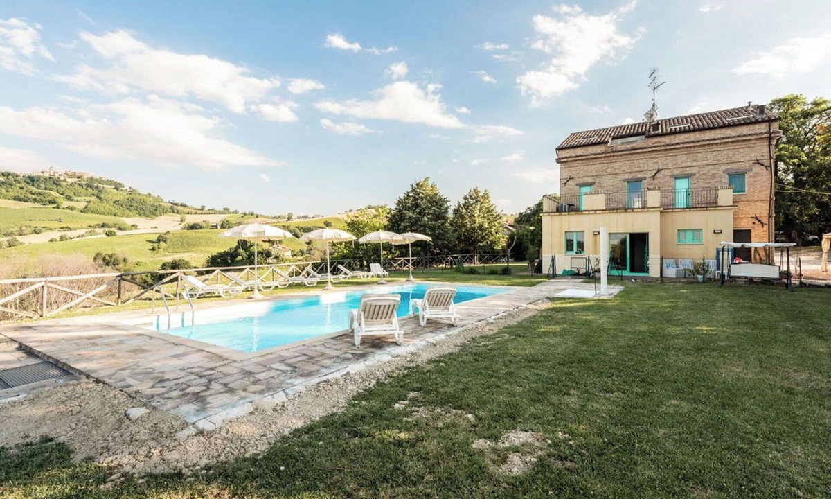 Montedinove Villa | Wonderful private villa for 11 people with WIFI, A/C, private pool, TV and patio