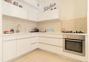 1 Bedroom in city center free parking