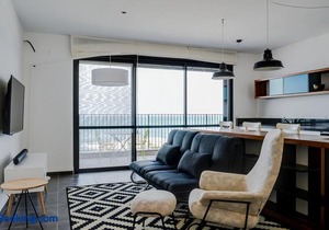 Beautiful apartment on the first line of the sea