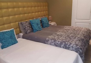 Savoy Lodge with Breakfast included! - Budget Triple Room 5