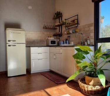 Sapir Apartment | בין צבעי החול